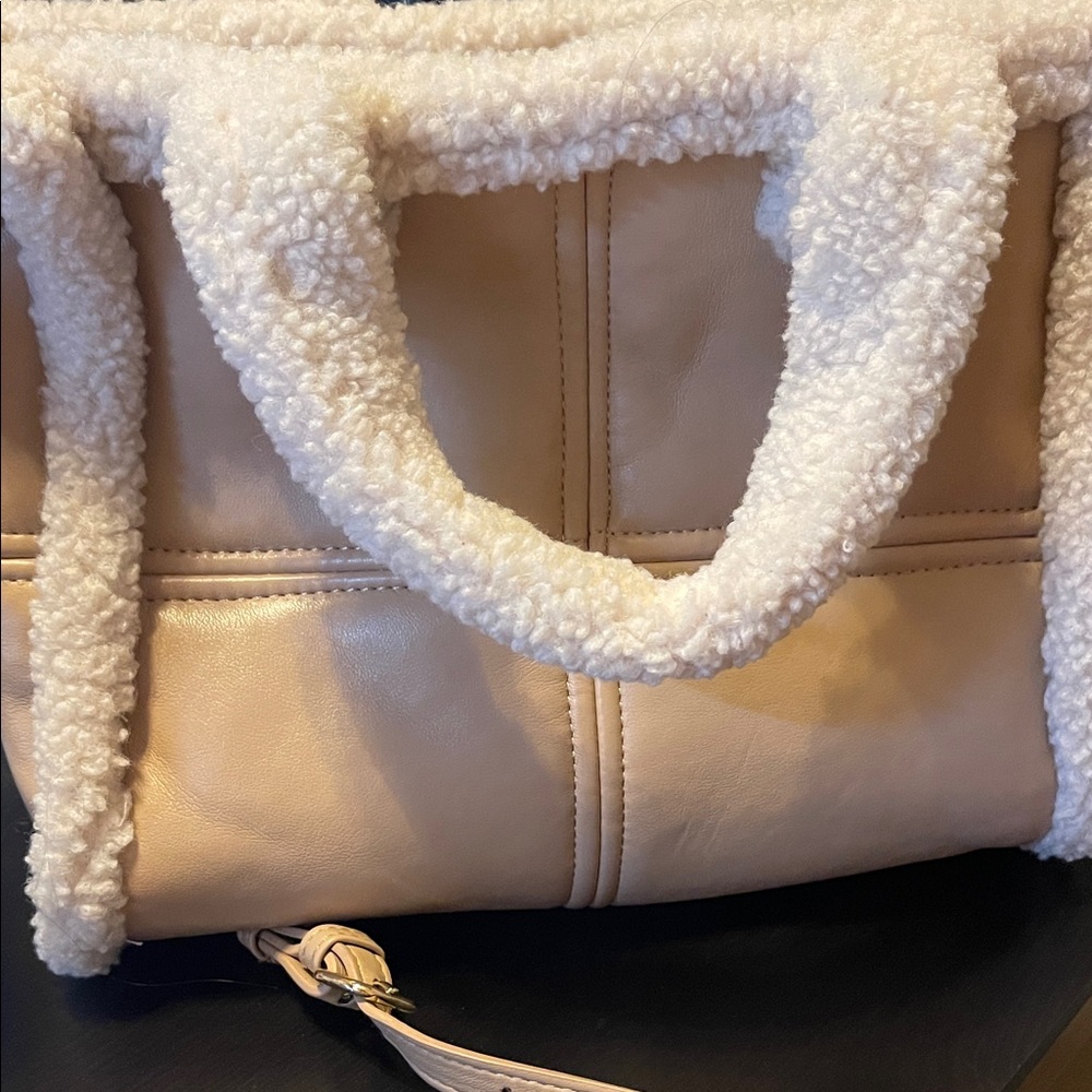 Urban Expressions Cream and Tan Tote